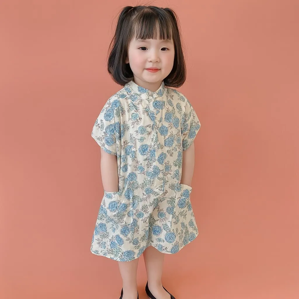 Trang phục bé gái